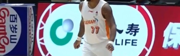 开云体育app下载-超级得分手！皮特森半场15分钟 9中5&amp;罚球7中7砍下20分4板3助