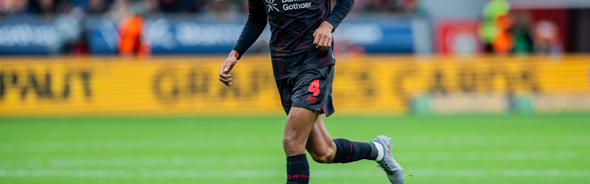 开云体育app下载-记者：利物浦确实拥有宽萨的回购权，但今夏不会签回他